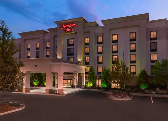 Hampton Inn Springfield South Enfield 1