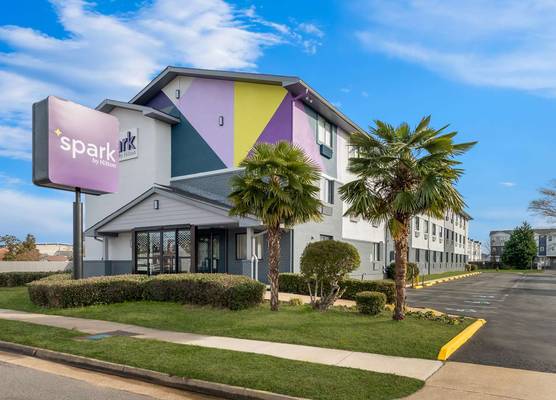 Spark by Hilton Norfolk 1