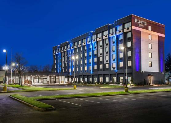 DoubleTree by Hilton Monroe Township Cranbury 1