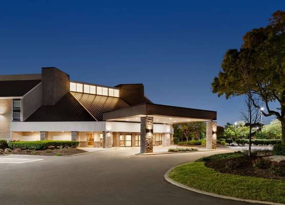 DoubleTree by Hilton Columbus Dublin 1