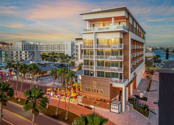 The Hiatus Clearwater Beach, Curio Collection By Hilton 1
