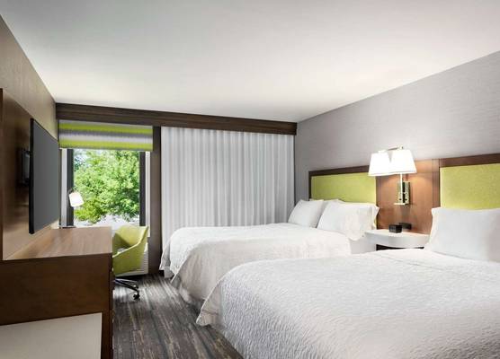 Hampton Inn Milwaukee Brookfield 1