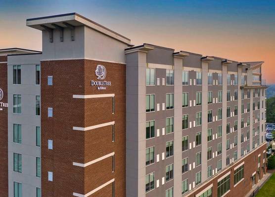 DoubleTree by Hilton Asheville Downtown 1