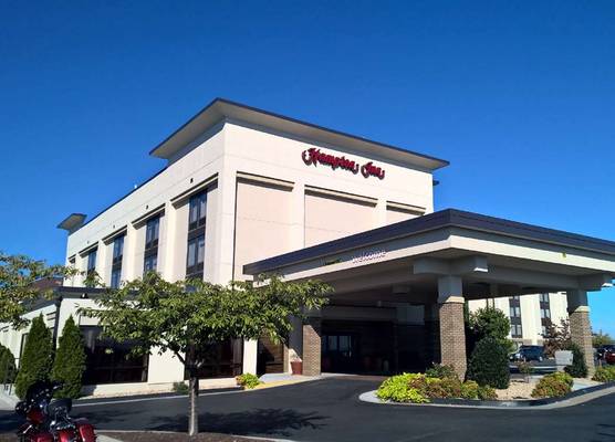 Hampton Inn Harrisonburg - University 1