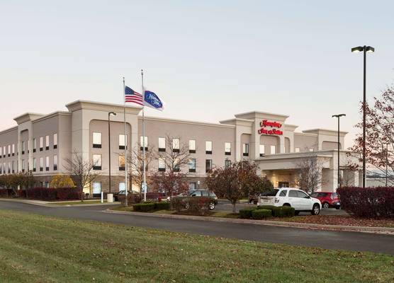 Hampton Inn & Suites Detroit/Sterling Heights 1