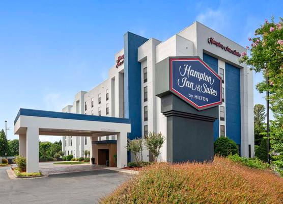 Hampton Inn & Suites Burlington, NC 1