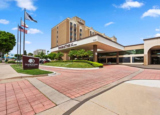 Doubletree by Hilton Whittier 1