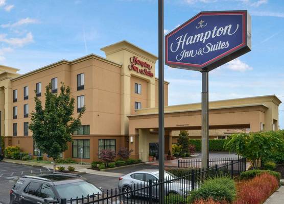 Hampton Inn & Suites Tacoma 1