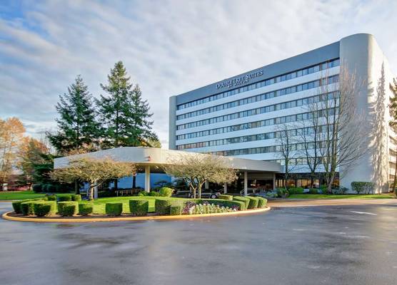 DoubleTree Suites by Hilton Seattle Airport - Southcenter 1