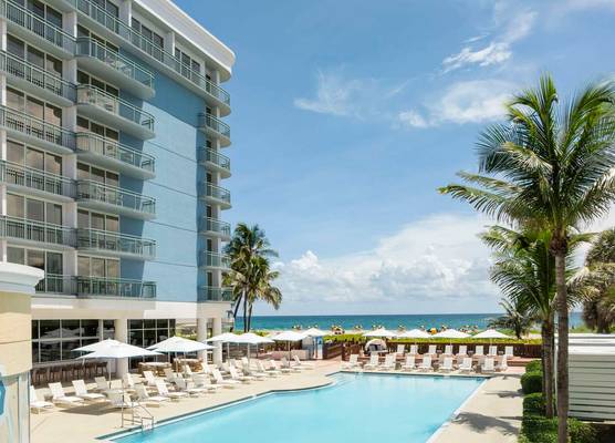 The Singer Oceanfront Resort, Curio Collection by Hilton 1