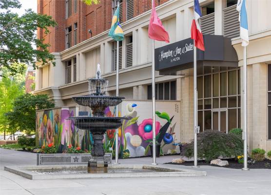Hampton Inn & Suites - Roanoke-Downtown, VA 1