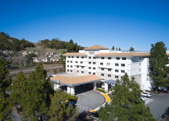 Embassy Suites by Hilton San Rafael at Marin Center 1