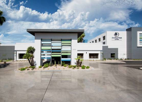 DoubleTree by Hilton Phoenix Chandler 1