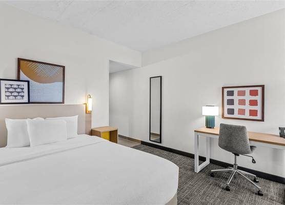 Spark by Hilton Des Plaines Chicago O'Hare 1