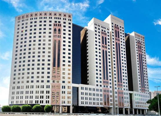 Wirgan Al Noor, Tapestry Collection by Hilton 1