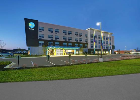 Tru By Hilton Stoughton 1