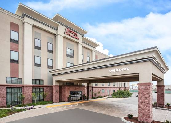 Hampton Inn & Suites Watsonville 1