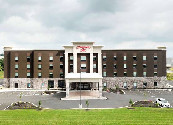 Hampton Inn Lebanon 1