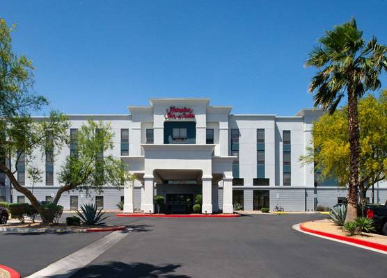Hampton Inn & Suites Las Vegas Airport 1