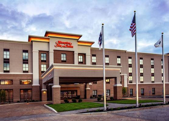 Hampton Inn & Suites/Foxborough/Mansfield 1