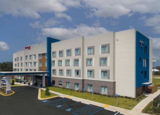 Hampton Inn By Hilton Gulfport Beach Boulevard 1