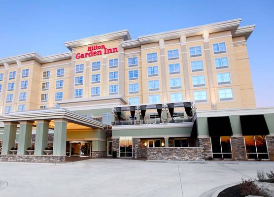 Hilton Garden Inn Olathe 1