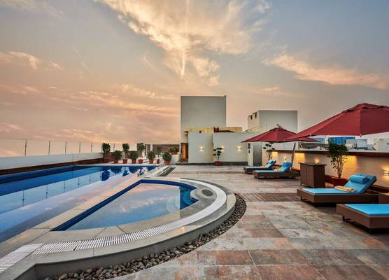 Hilton Garden Inn Lucknow 1