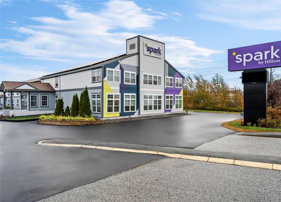 Spark by Hilton Portland Airport Maine Mall 1