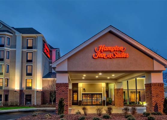 Hampton Inn & Suites Asheville Airport 1