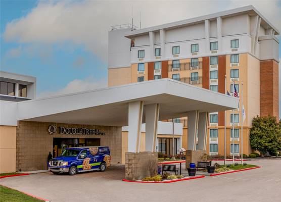 DoubleTree by Hilton Cincinnati Airport 1