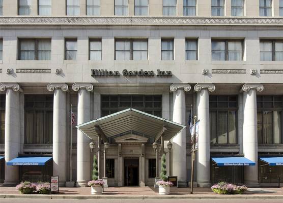 Hilton Garden Inn Indianapolis Downtown 1