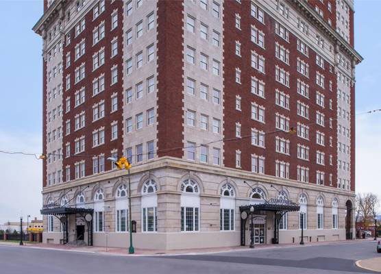 DoubleTree by Hilton Utica 1