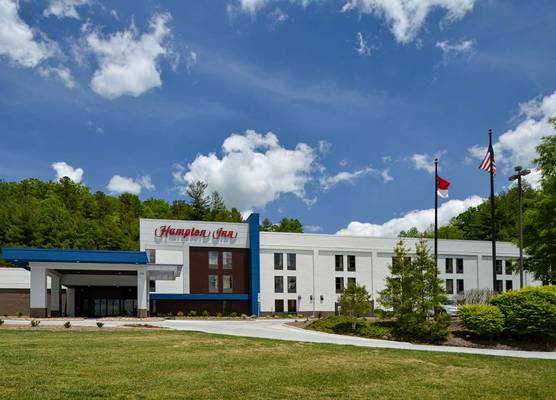 Hampton Inn Brevard 1