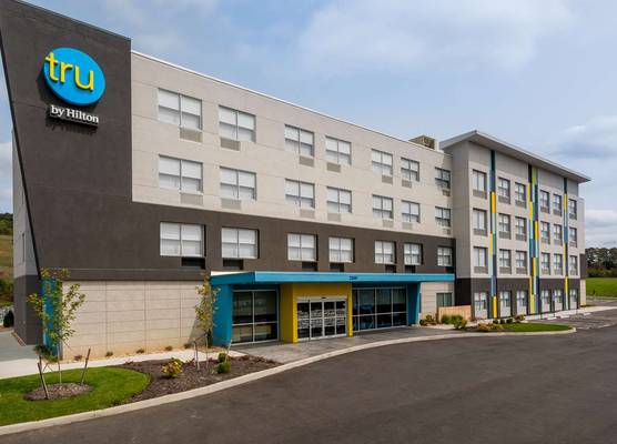 Tru By Hilton Radford 1