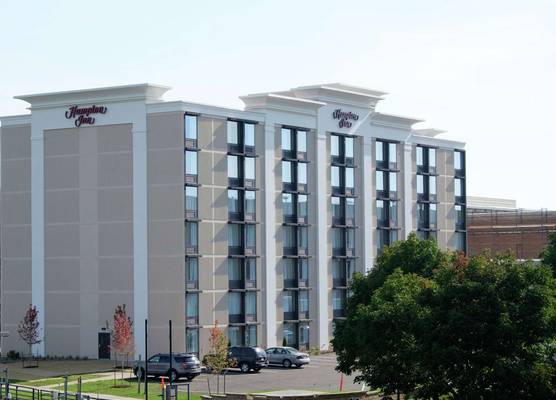Hampton Inn Green Bay Downtown 1