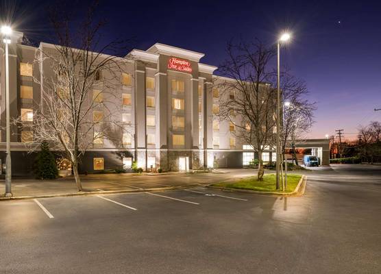 Hampton Inn & Suites Charlotte-Airport 1