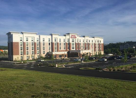 Hampton Inn & Suites Newburgh - Stewart Airport, NY 1