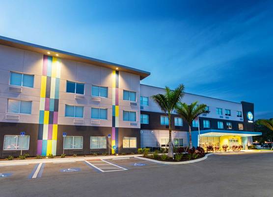 Tru By Hilton Bradenton I-75, FL 1