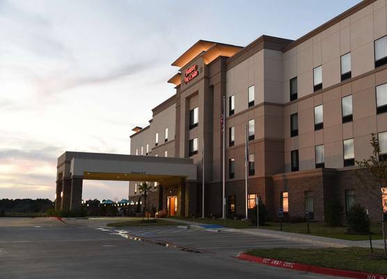 Hampton Inn & Suites Huntsville 1