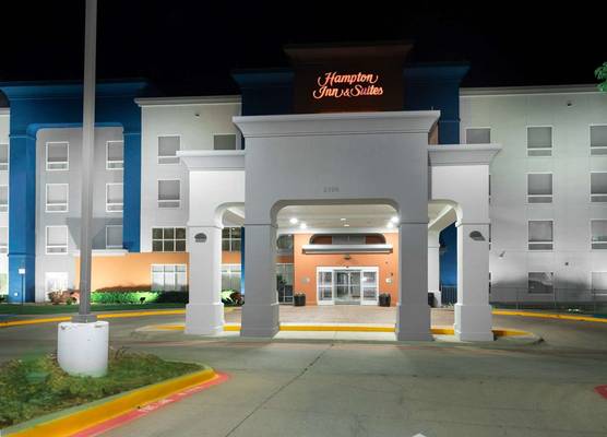 Hampton Inn & Suites Fort Worth-West-I-30 1