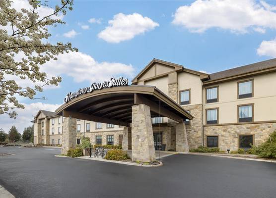 Hampton Inn & Suites Bend 1