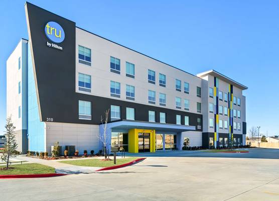 Tru By Hilton Rogers Bentonville 1