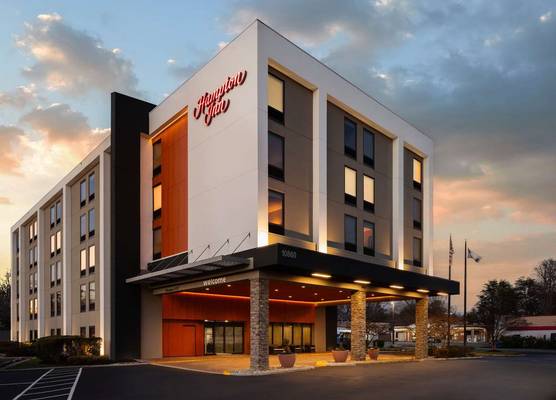 Hampton Inn Fairfax City 1