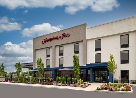 Hampton Inn Seekonk 1