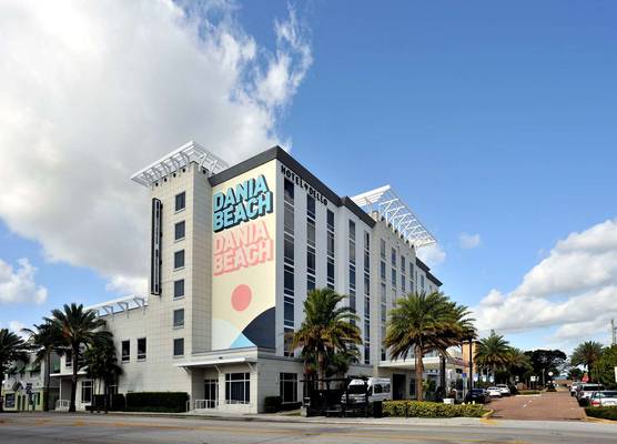 Hotel Dello Ft Lauderdale Airport, Tapestry Collection by Hilton 1