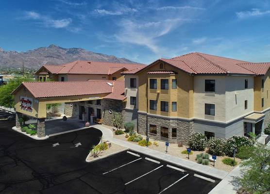Hampton Inn & Suites Tucson Mall 1