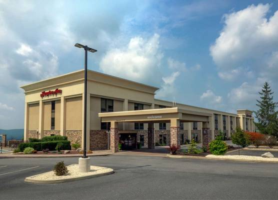Hampton Inn Hazleton 1