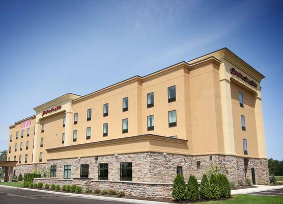 Hampton Inn & Suites Sandusky/Milan 1