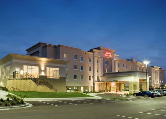 Hampton Inn & Suites Rochester-North 1