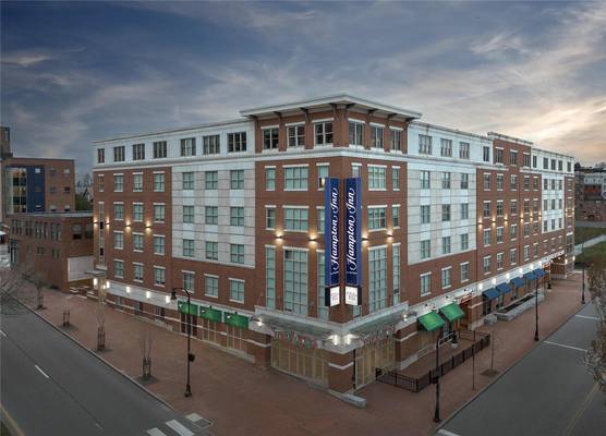 Hampton Inn Portland Downtown - Waterfront 1